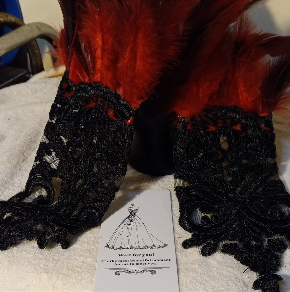 New,elegant red& black feathers & black lace fingerless dress-up gloves